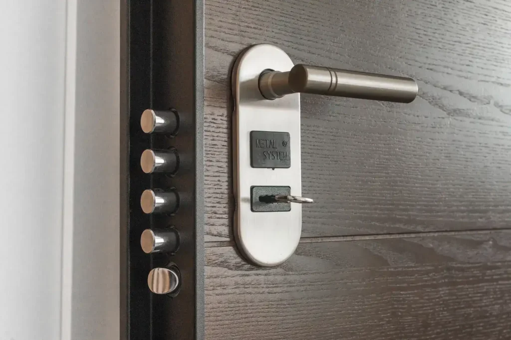 How to replace a door lock in Birmingham – lock and lever handle on a wooden door, measuring, fitting and testing guide by PDS Locksmiths Birmingham